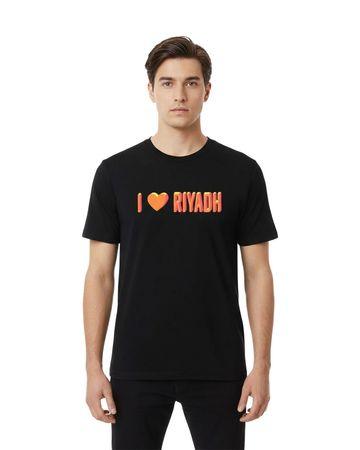 هناك تيشيرت مجموعة حب بطبعة آي لوف رياض