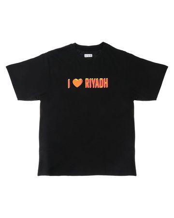هناك تيشيرت مجموعة حب بطبعة I Love Riyadh