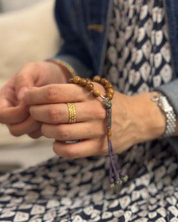 من معدن الإنسان سبحة على شكل سوار مع شرابة من مجموعة لا حول - 33 خرزة